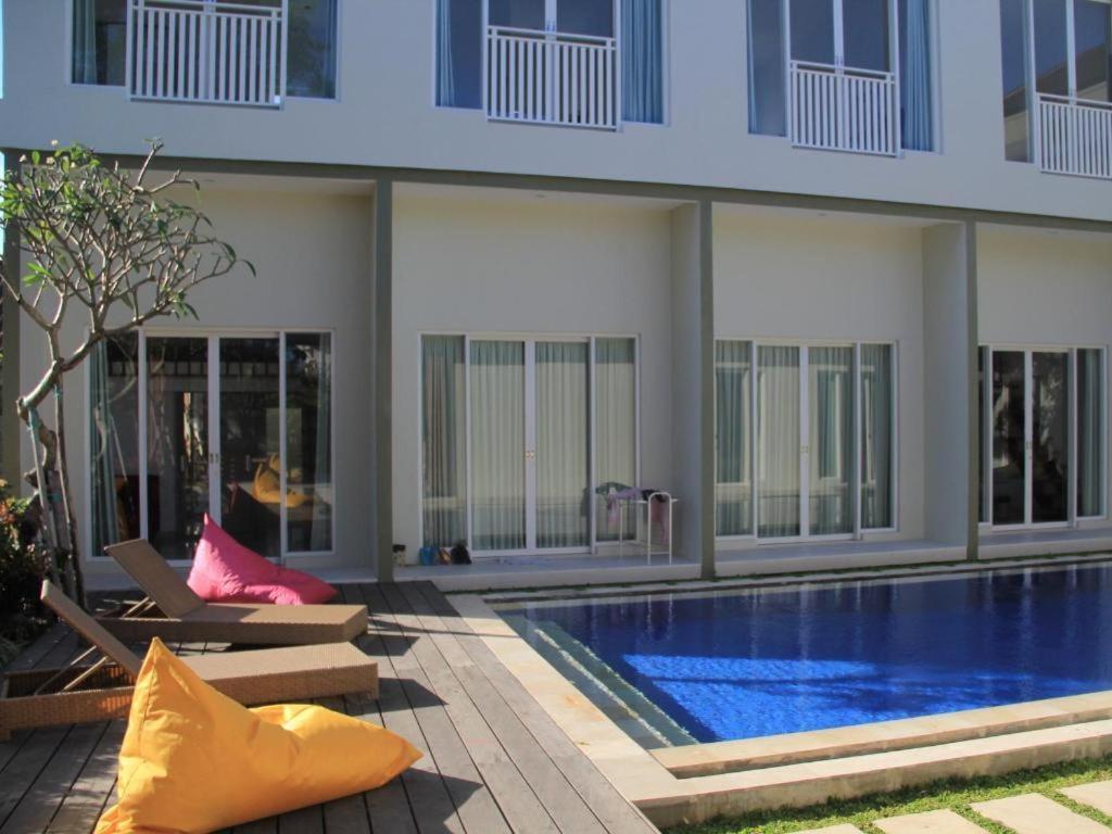 The Vinhill Studio Bali Apartment Екстер'єр фото