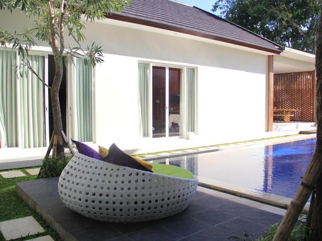 The Vinhill Studio Bali Apartment Екстер'єр фото