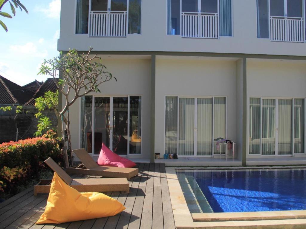 The Vinhill Studio Bali Apartment Екстер'єр фото