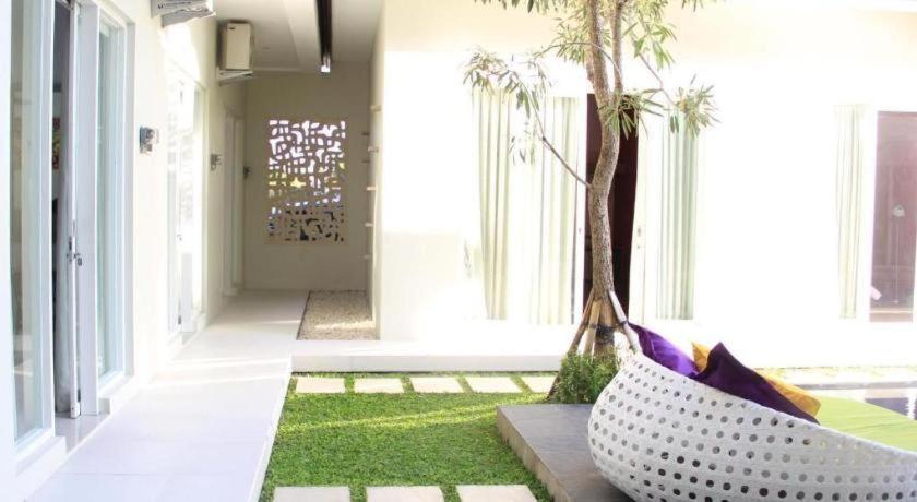 The Vinhill Studio Bali Apartment Екстер'єр фото