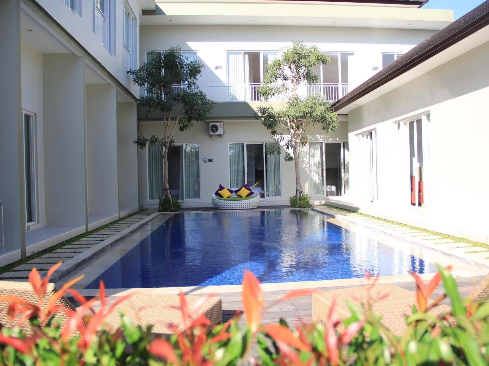 The Vinhill Studio Bali Apartment Екстер'єр фото